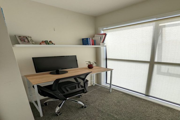 Photo of property in 30 Liquidambar Drive, Hobsonville, Auckland, 0616