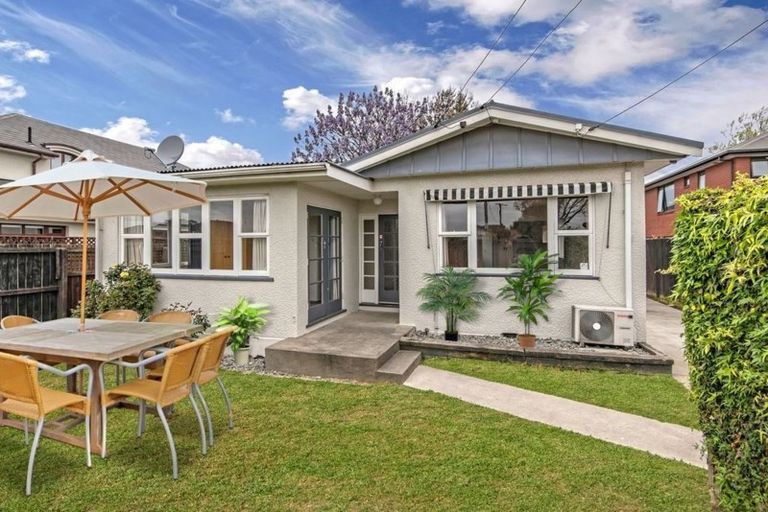 Photo of property in 1/24 Plynlimon Road, Fendalton, Christchurch, 8052