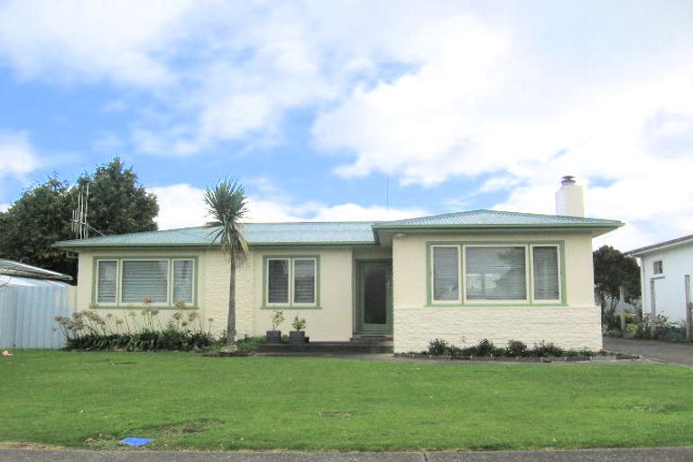 Photo of property in 2 Andrew Street, Feilding, 4702