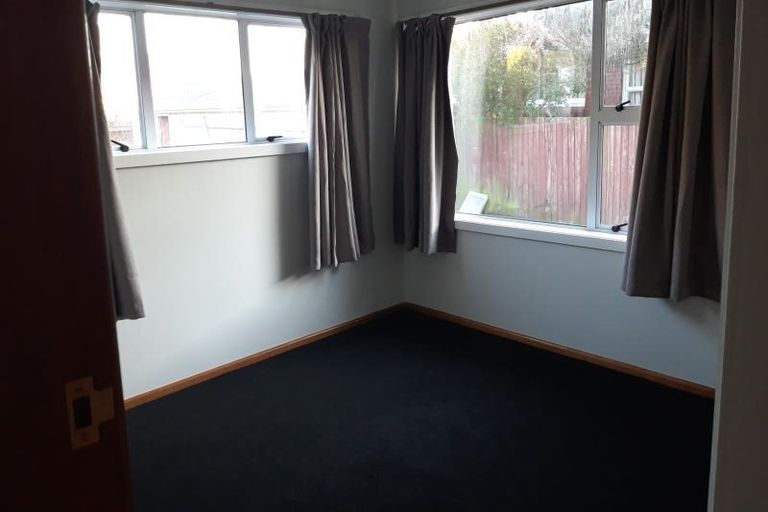 Photo of property in 21 Eglinton Street, Avondale, Christchurch, 8061