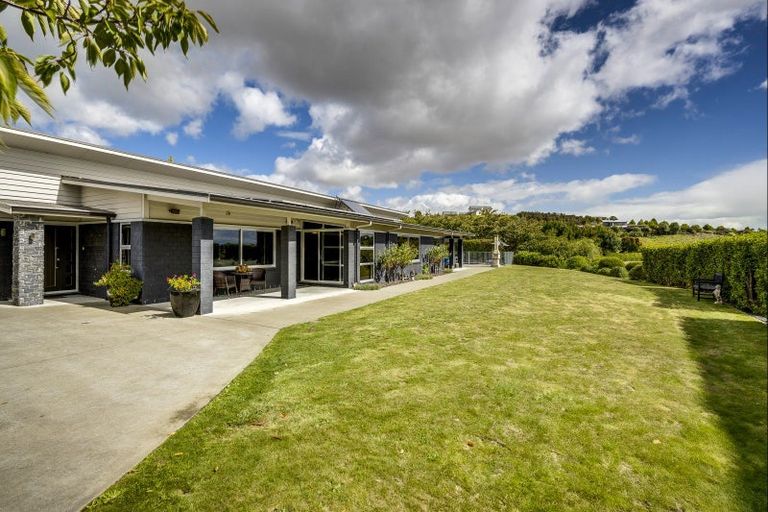Photo of property in 35 Sandown Lane, Havelock North, 4130