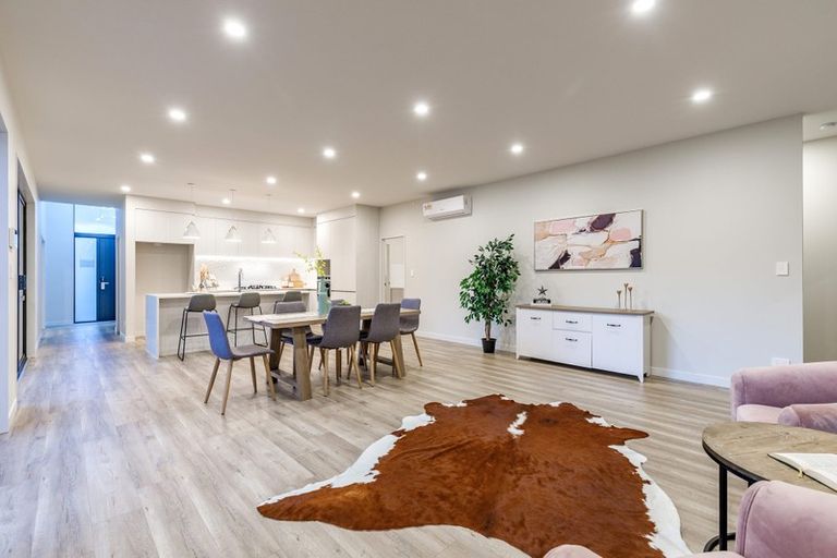 Photo of property in 7 Dida Park Drive, Kumeu, 0810