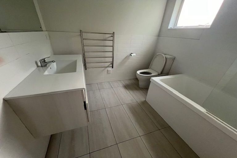 Photo of property in 3c Melia Place, Stanmore Bay, Whangaparaoa, 0932