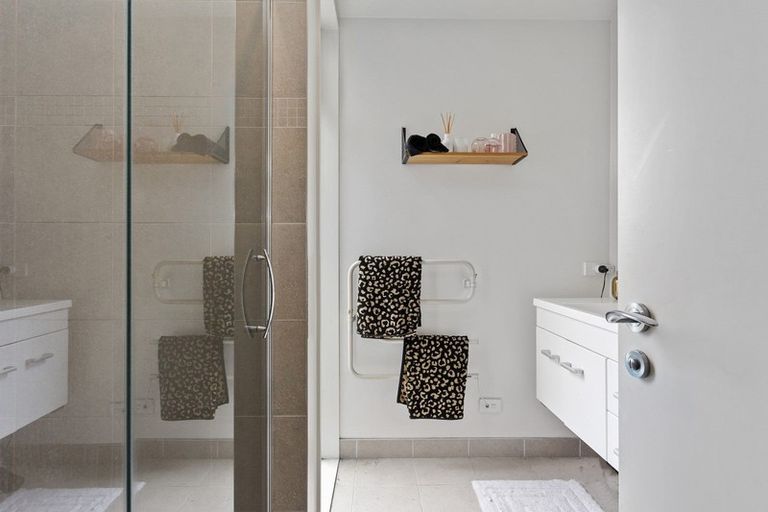 Photo of property in 34d Taramea Place, Addington, Christchurch, 8024