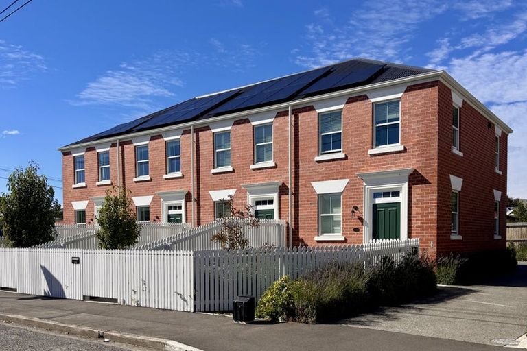 Photo of property in 30 Hargest Crescent, Saint Kilda, Dunedin, 9012