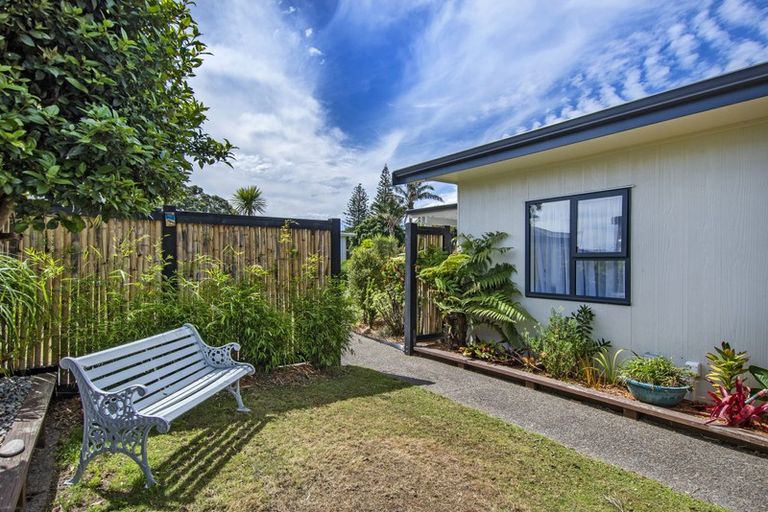 Photo of property in 150a One Tree Point Road, One Tree Point, 0118