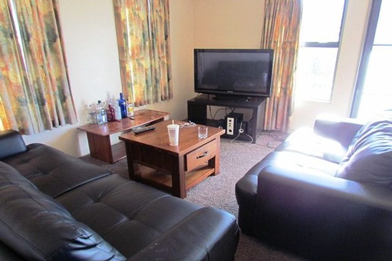 Photo of property in 15 Howe Street, North Dunedin, Dunedin, 9016