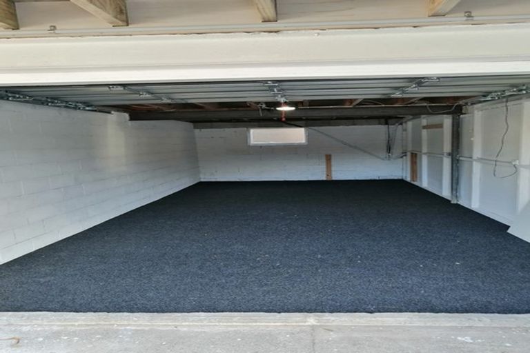 Photo of property in 3/240 Hurstmere Road, Takapuna, Auckland, 0622