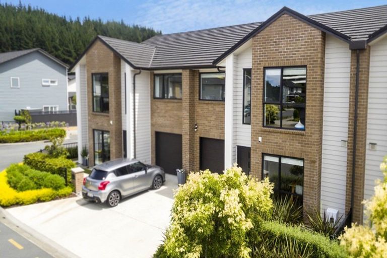 Photo of property in 11 Ashington Road, Silverstream, Upper Hutt, 5019