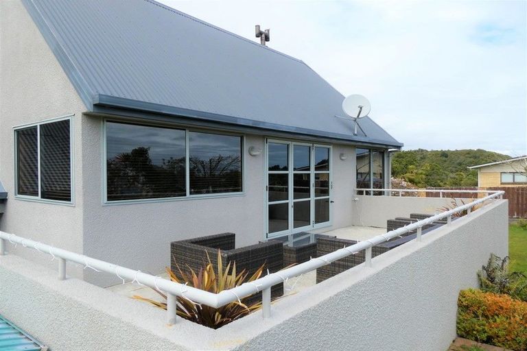 Photo of property in 24 Stanton Crescent, Karoro, Greymouth, 7805