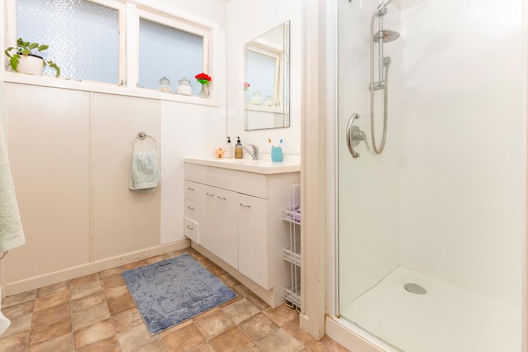 Photo of property in 1 Bella Villa Drive, Waiuku, 2123