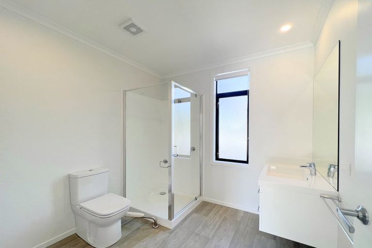 Photo of property in 38 Mcleod Road, Weymouth, Auckland, 2103