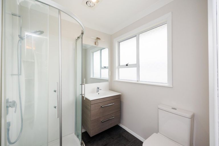 Photo of property in 4 Eton Place, Terrace End, Palmerston North, 4410