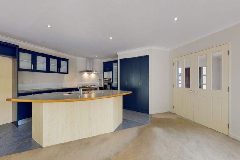 Photo of property in 8 Waterhouse Drive, Brooklyn, Wellington, 6021