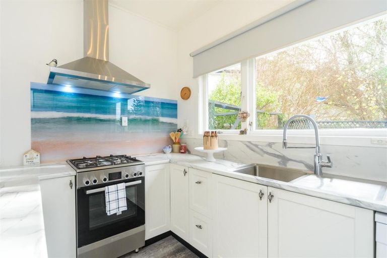 Photo of property in 35 Wanganui Road, Marton, 4710