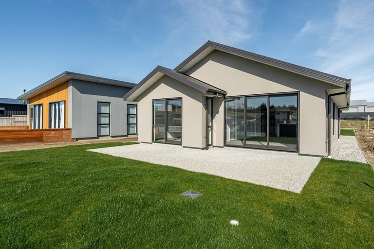 Photo of property in 75 Farrant Drive, Wanaka, 9305