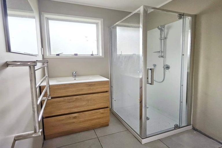 Photo of property in 2/167 Royal Road, Massey, Auckland, 0614