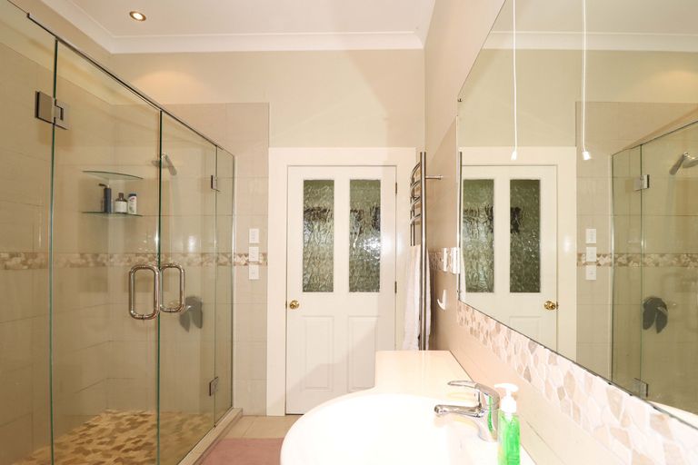 Photo of property in 8 Victoria Street, Carterton, 5713