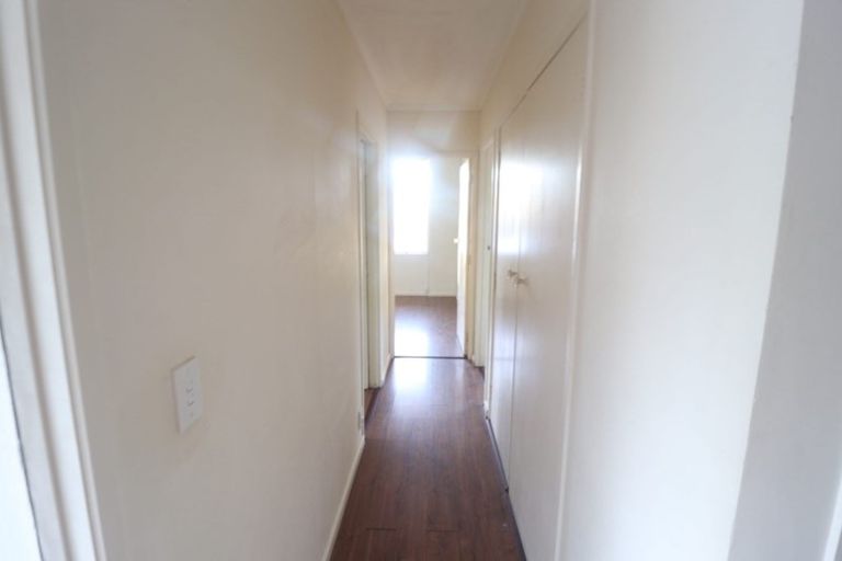 Photo of property in 1/198 Onewa Road, Birkenhead, Auckland, 0626