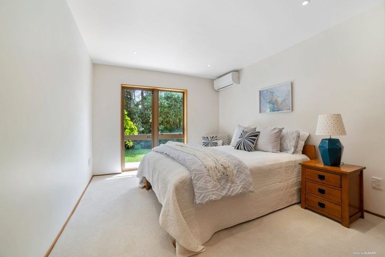 Photo of property in 2/60 Aberdeen Road, Campbells Bay, Auckland, 0620