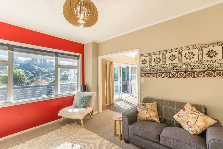 Photo of property in 56 Cluny Road, Plimmerton, Porirua, 5026