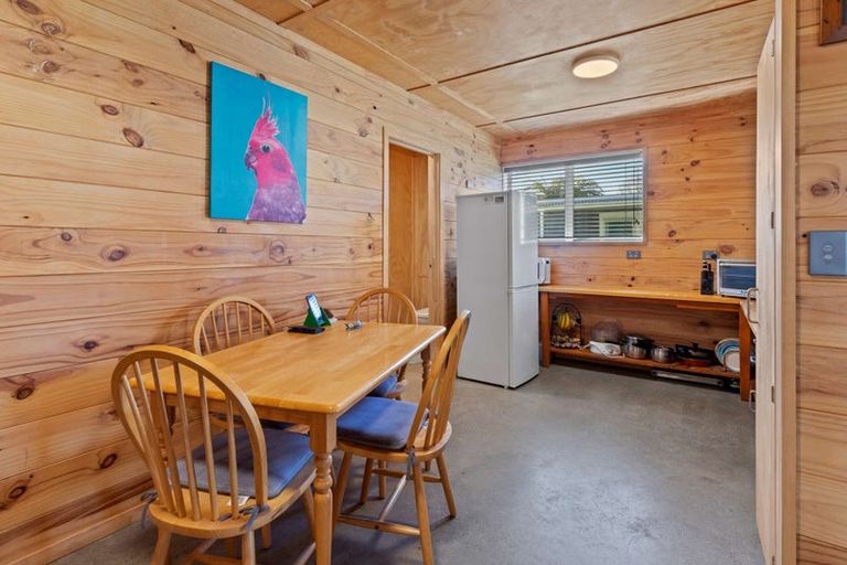 Photo of property in 18 Oxford Road, Lake Rotoma, Rotorua, 3074