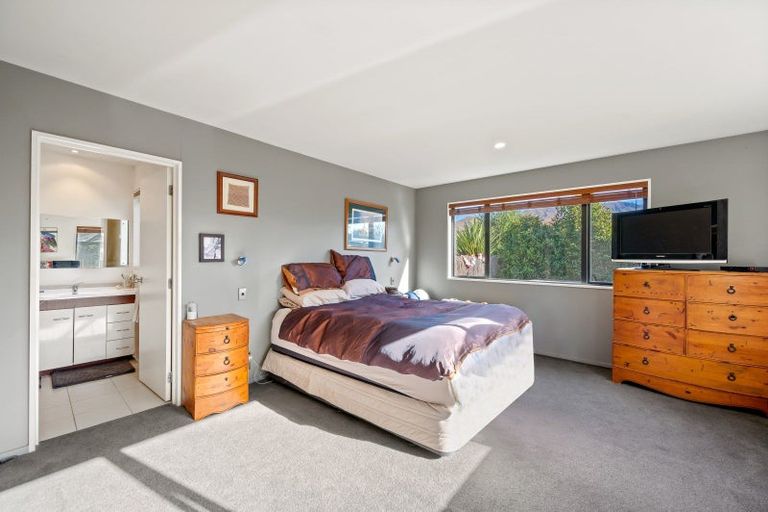 Photo of property in 57 Rob Roy Lane, Wanaka, 9305