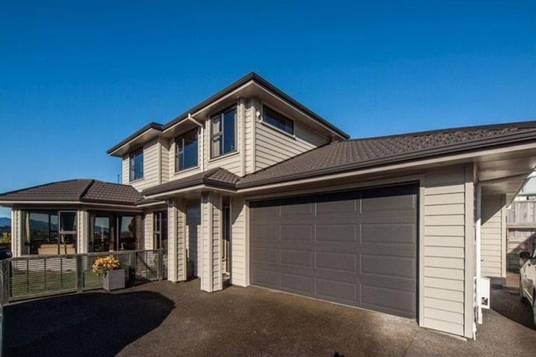 Photo of property in 194 Mclintock Street North, Johnsonville, Wellington, 6037