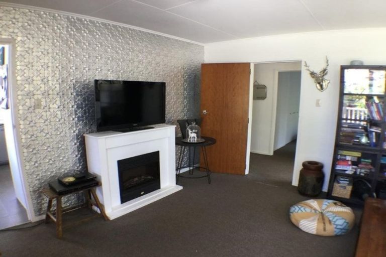 Photo of property in 19 Fairway Avenue, Red Beach, 0932