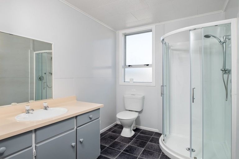 Photo of property in 247 Kahutia Street, Gisborne, 4010