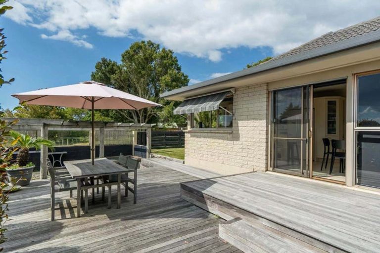 Photo of property in 370 Point View Drive, Shamrock Park, Auckland, 2016