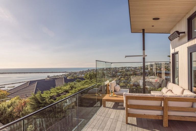 Photo of property in 83 Major Hornbrook Road, Mount Pleasant, Christchurch, 8081