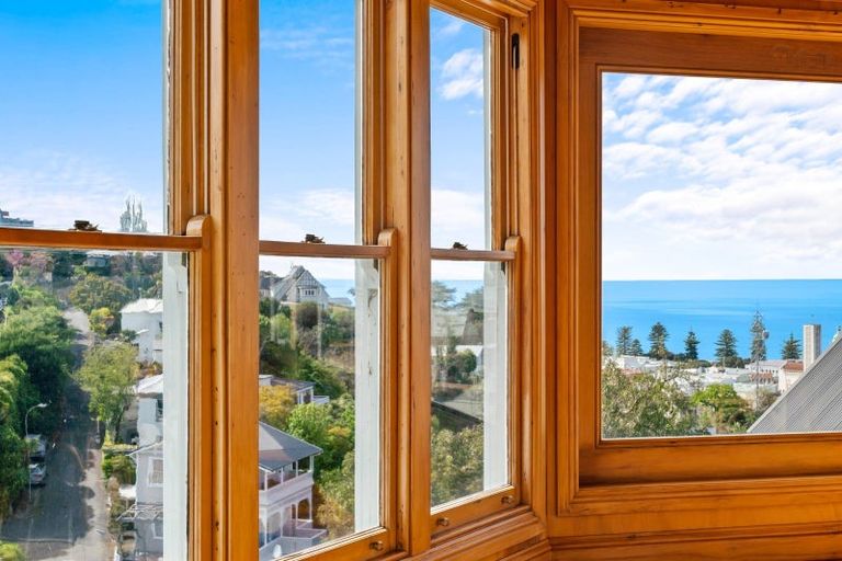 Photo of property in 18 Sealy Road, Bluff Hill, Napier, 4110