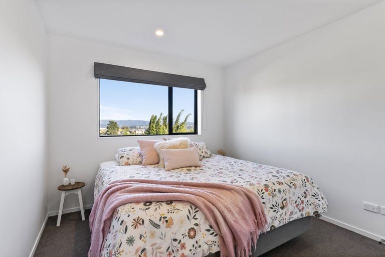 Photo of property in 6/7 South Pacific Place, Henderson, Auckland, 0612