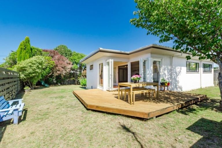Photo of property in 20 Eatwell Avenue, Paraparaumu Beach, Paraparaumu, 5032