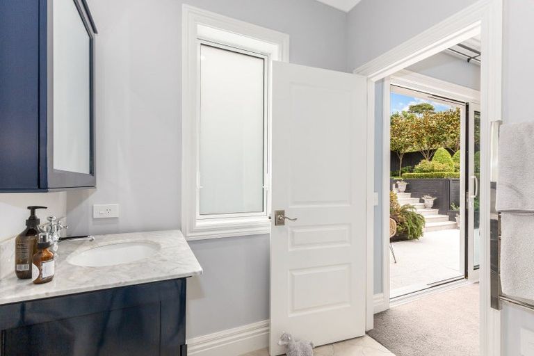 Photo of property in 23 Silverstream Road, Crofton Downs, Wellington, 6035