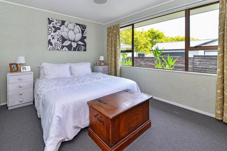 Photo of property in 22 Seaway Road, Clarks Beach, 2122