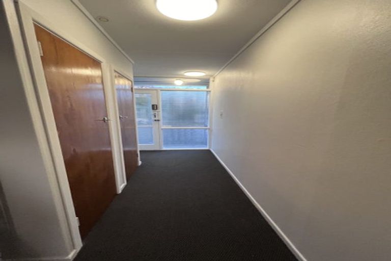 Photo of property in 38 Black Rock Road, Newlands, Wellington, 6037