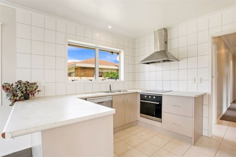 Photo of property in 92c Metcalfe Road, Ranui, Auckland, 0612