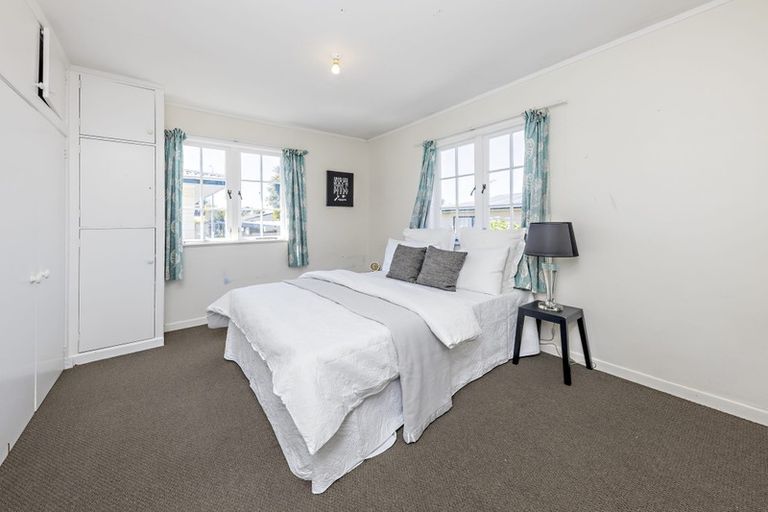 Photo of property in 1/31 Solveig Place, Randwick Park, Auckland, 2105