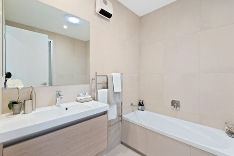 Photo of property in 26 Matairangi Avenue, Totara Heights, Auckland, 2105