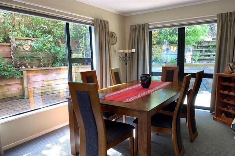 Photo of property in 99 Woodman Drive, Tawa, Wellington, 5028