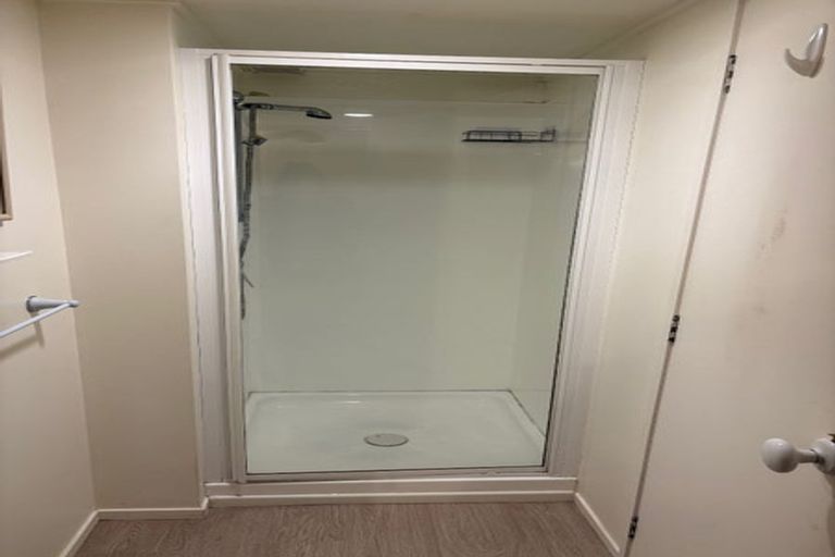 Photo of property in 1/3 Pohutukawa Avenue, Shelly Park, Auckland, 2014