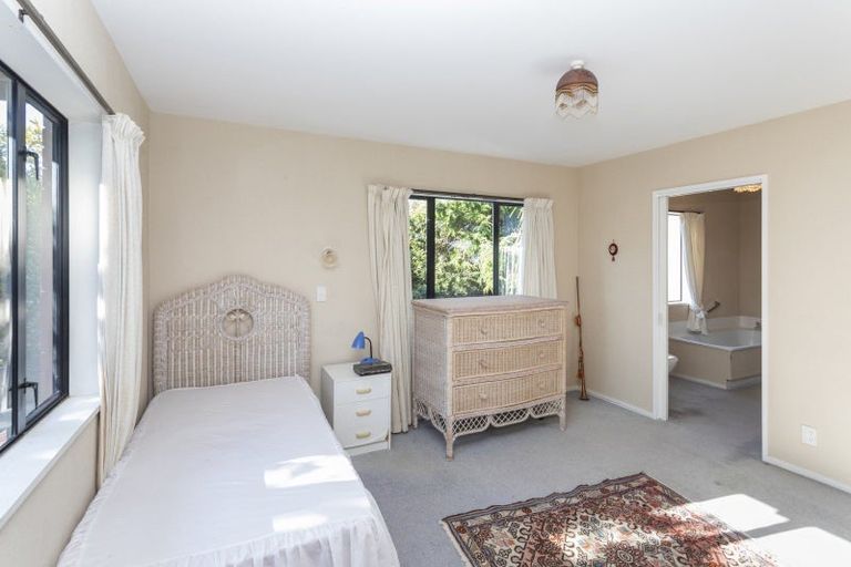 Photo of property in 6 Glendevere Terrace, Redcliffs, Christchurch, 8081