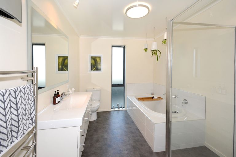 Photo of property in 8 Didham Drive, Mosgiel, 9024