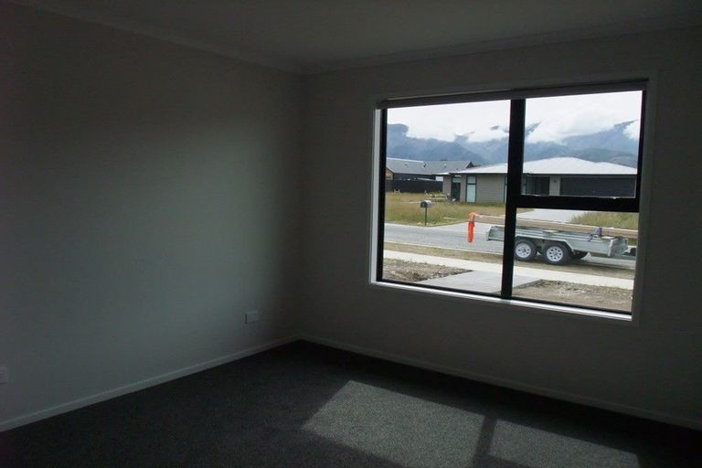 Photo of property in 4 Brewster Crescent, Lake Hawea, Wanaka, 9382