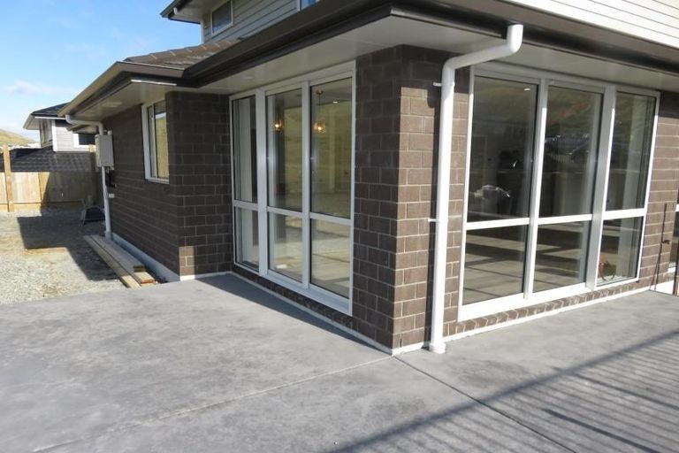 Photo of property in 102 Melksham Drive, Churton Park, Wellington, 6037