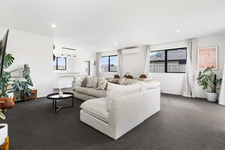 Photo of property in 17 Merino Crescent, Amberley, 7410