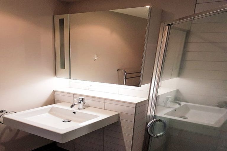 Photo of property in Trinity Apartments, 406/19 College Street, Te Aro, Wellington, 6011