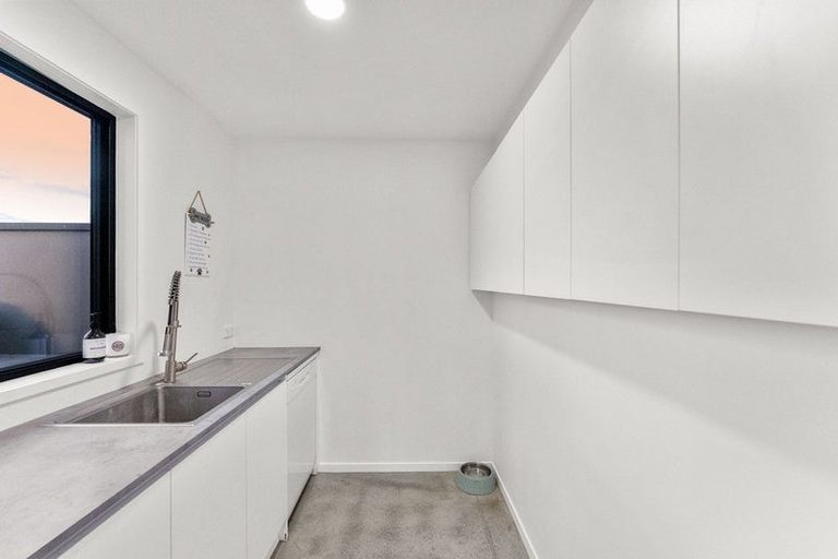 Photo of property in 1 Ekuarangi Place, Kaitake, New Plymouth, 4374